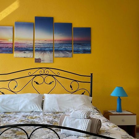 Casa Vacanze Da Roberta A Pochi Km Da Oristano Simaxis Kültér fotó